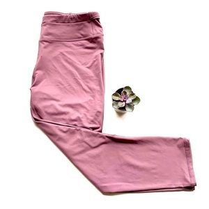 Fabletics Gia Solid PowerLite Capri